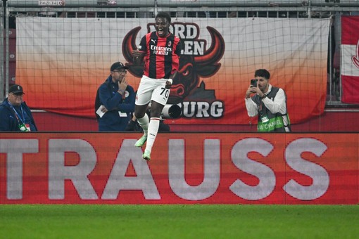 Show Cisse in Europa League, il Milan travolge il Salisburgo 4-0 Show Cisse in Europa League, il Milan travolge il Salisburgo 4-0