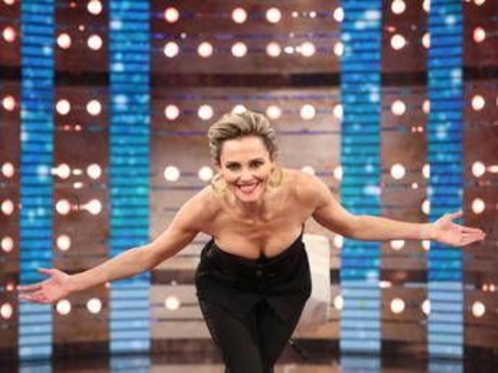 Da noi... a ruota libera, oggi domenica 23 novembre: ospiti e anticipazioni