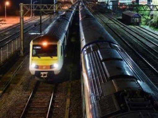 "Il ponte crolla, stop ai treni": allarme in Inghilterra per una foto fake "Il ponte crolla, stop ai treni": allarme in Inghilterra per una foto fake