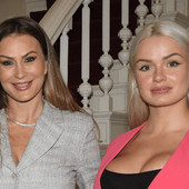 Verissimo, Eva Henger ospite con la figlia Mercedesz (in dolce attesa): il legame speciale Verissimo, Eva Henger ospite con la figlia Mercedesz (in dolce attesa): il legame speciale