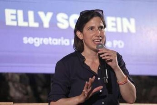Schlein: "Video mio con Vannacci è un fake, rilancio appello per uso responsabile intelligenza artificiale" Schlein: "Video mio con Vannacci è un fake, rilancio appello per uso responsabile intelligenza artificiale"