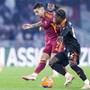 Roma-Como, vantaggio giallorosso con uomo a terra. Cos'è successo