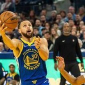 Curry chiuderà la carriera a Golden State: rinnovo da 116 milioni fino al 2029
