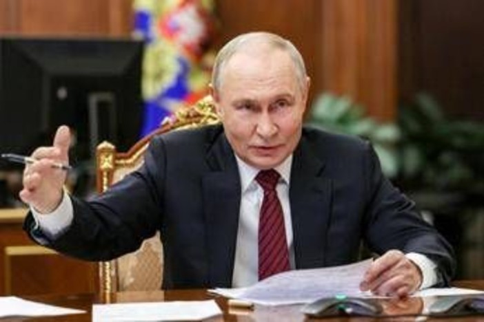 Asset russi congelati, Mosca: "Presto risponderemo a mossa Ue". Salvini: "Bruxelles scherza con il fuoco" Asset russi congelati, Mosca: "Presto risponderemo a mossa Ue". Salvini: "Bruxelles scherza con il fuoco"