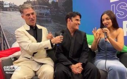 Eurovision, l'emozione di Sal Da Vinci e l'augurio di Conti: "Vinci, sono i mondiali di canto" Eurovision, l'emozione di Sal Da Vinci e l'augurio di Conti: "Vinci, sono i mondiali di canto"