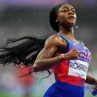 La stella dell'atletica Usa Sha’Carri Richardson picchia il fidanzato: arrestata e rilasciata. Cos'è successo