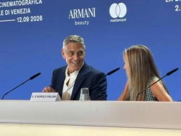 Mostra Venezia, George Clooney: "Ho smesso di fare il regista, la famiglia è la mia priorità"