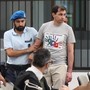 Femminicidi escort, Frumuzache condannato all'ergastolo. Lui in aula con la maglietta dei figli: "Sei il nostro superpapà"
