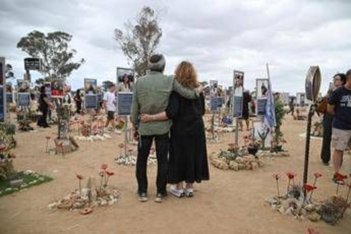 Sopravvissuto al massacro del 7 ottobre, si toglie la vita: &quot;Perdonatemi, non ce la facevo più&quot;