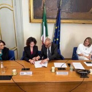 Inps, Minerva: "Benefici per aziende che entrano in rete agricola di qualità" Inps, Minerva: "Benefici per aziende che entrano in rete agricola di qualità"