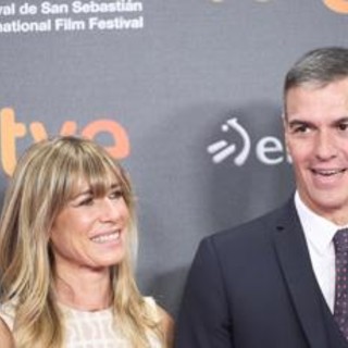 Sanchez, la moglie del premier sarà processata per traffico influenze e appropriazione indebita Sanchez, la moglie del premier sarà processata per traffico influenze e appropriazione indebita