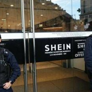 Francia, Shein inaugura negozio nel cuore di Parigi tra proteste e polemiche