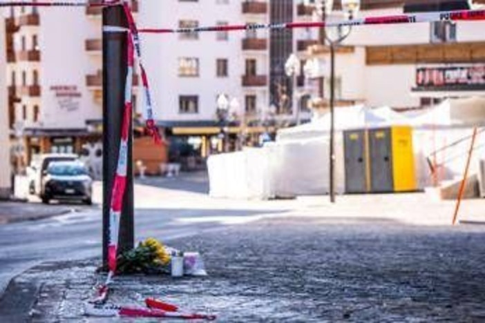 Il brindisi, le candele, le fiamme: strage di ragazzi a Crans-Montana