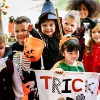 Halloween, prezzi da brivido: feste e travestimenti sempre più cari Halloween, prezzi da brivido: feste e travestimenti sempre più cari