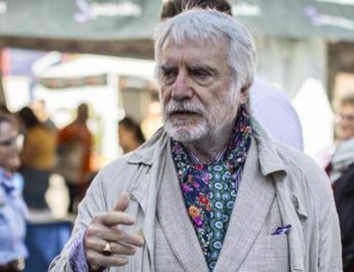 Prof accoltellata da studente 13enne, Crepet: "Violenza a portata di click, serve più autorevolezza"