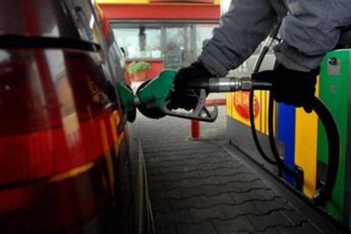 Carburanti, riforma attesa oggi in Cdm: da stretta autorizzazioni a bonus 'colonnine', le misure