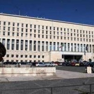 Egitto, in fiamme nave da crociera. Anche italiani a bordo: sarebbero in buone condizioni Egitto, in fiamme nave da crociera. Anche italiani a bordo: sarebbero in buone condizioni