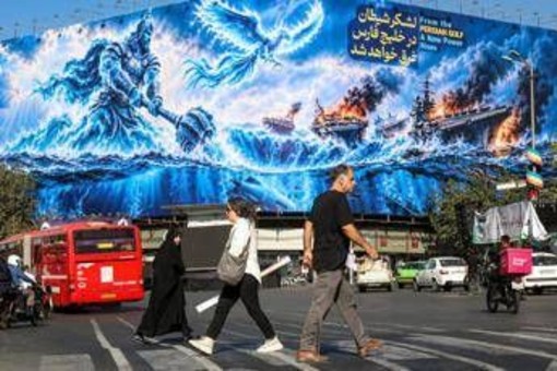 Iran, l'avvertimento di Teheran: "La guerra può arrivare fino all'Oceano Indiano"