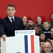 Groenlandia, Macron risponde a Trump “Minacce dazi inaccettabili”