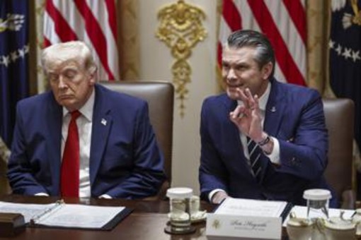 Usa senza armi e munizioni, Trump se la prende con Hegseth: lo scontro e la smentita