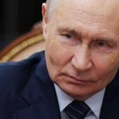 Ucraina-Russia, la strage di soldati di Putin. Zelensky: "Voglio 1000 droni al giorno"