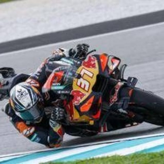 MotoGp, Acosta vince la gara sprint in Malesia: Marquez secondo allunga nel mondiale
