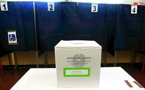 Seggi aperti per il referendum, oltre 51 milioni di italiani chiamati alle urne