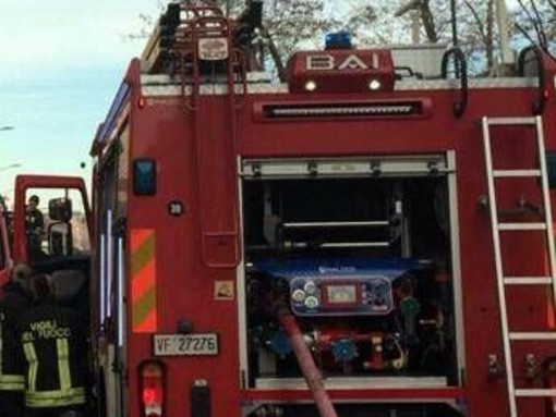 Montelibretti, esplosione al Comune durante la manutenzione dei condizionatori: due feriti