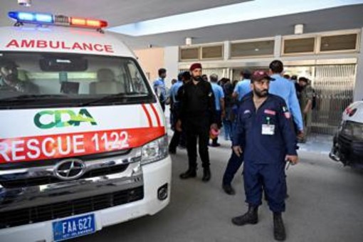 Pakistan, incendio in un ospedale di Islamabad: morti almeno 14 neonati