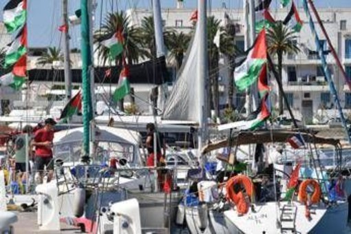 Gaza, Tajani: &quot;Attivisti Flotilla vanno a loro rischio e pericolo&quot;. Le reazioni