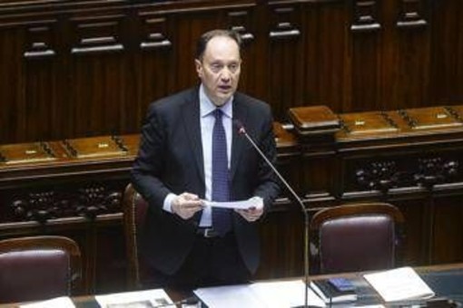 Ciriani: &quot;Governo adirà vie legali contro chi lo ha accusato di spiare cronisti&quot;