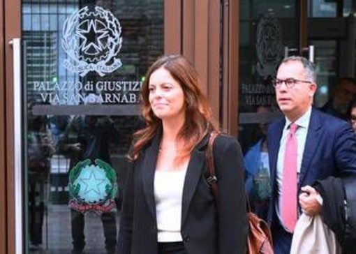 Ilaria Salis, chiesta nullità sentenza su risarcimento a ex collaboratori per mancata notifica: attesa per verdetto