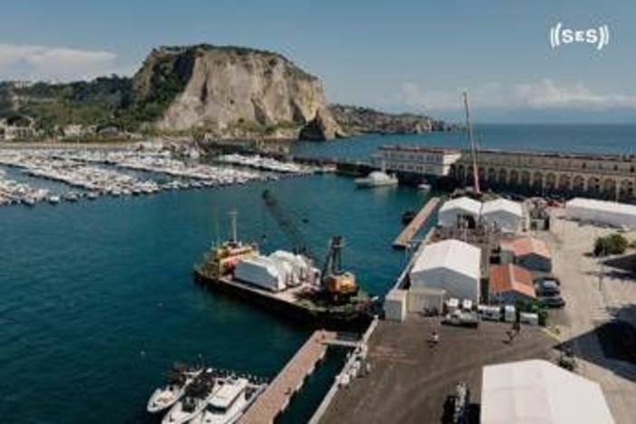 America’s Cup, a Nisida arrivano gli AC40 di GB1 e La Roche-Posay Racing Team America’s Cup, a Nisida arrivano gli AC40 di GB1 e La Roche-Posay Racing Team