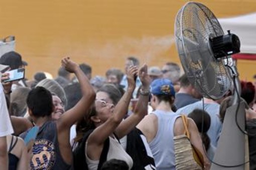 Caldo record, ancora una settimana estrema prima della svolta: le previsioni meteo Caldo record, ancora una settimana estrema prima della svolta: le previsioni meteo