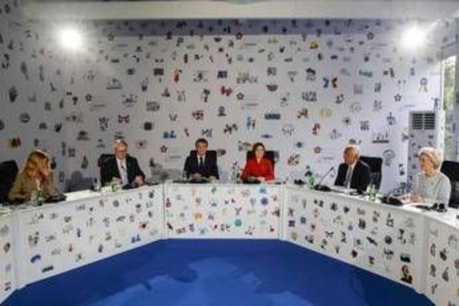 Ucraina, summit volenterosi senza Meloni. La premier: &quot;Noi coerenti, no invio truppe&quot;