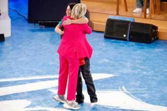 Amici, le anticipazioni di oggi domenica 26 ottobre: Emma superospite Amici, le anticipazioni di oggi domenica 26 ottobre: Emma superospite