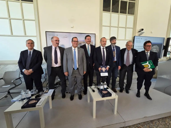 Enpaia, dal primo bilancio sociale oltre 400 mln investiti nell’economia reale Enpaia, dal primo bilancio sociale oltre 400 mln investiti nell’economia reale