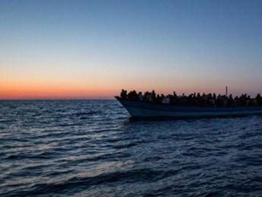Migranti, ecatombe al largo del Gibuti: 109 morti e 116 dispersi dopo naufragio Migranti, ecatombe al largo del Gibuti: 109 morti e 116 dispersi dopo naufragio
