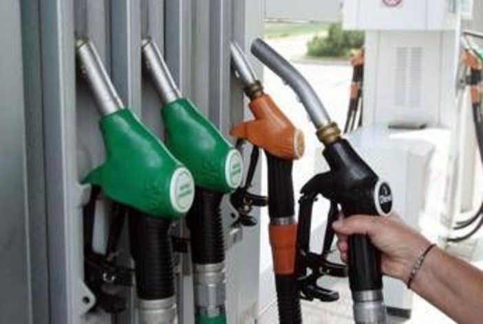 Diesel, sale ancora il prezzo: è il più alto da quasi un anno a questa parte