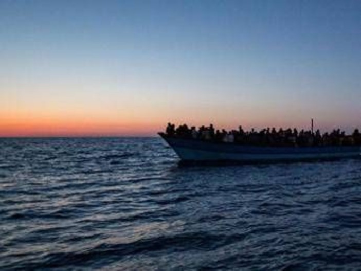 Migranti, naufragio a Lampedusa: almeno 20 morti, decine di dispersi