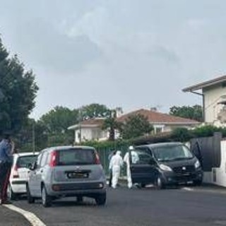 Uccisa a Fregene, nuora cercava sul web come togliere il sangue dal materasso