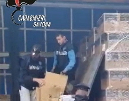 Sequestrati 170 Kg di hashish nel porto di Savona, arrestato camionista