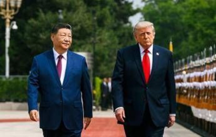 Trump via dalla Cina: "Xi un amico". Intanto Pechino glissa sugli accordi con gli Usa Trump via dalla Cina: "Xi un amico". Intanto Pechino glissa sugli accordi con gli Usa