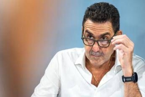 Vannacci perde quasi l'1%, crescono Fratelli d'Italia, Lega, Pd e M5S: il sondaggio