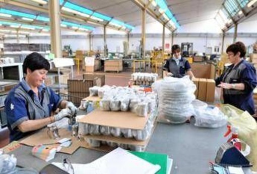 Lavoro, Istat: "In terzo trimestre cala disoccupazione al 6,1% ma tasso inattività sale al 33,3%" Lavoro, Istat: "In terzo trimestre cala disoccupazione al 6,1% ma tasso inattività sale al 33,3%"