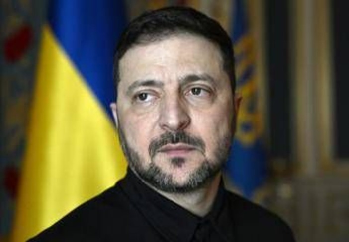 Ucraina, droni russi su Kharkiv. Zelensky: "I 500 Patriot Usa tra qualche anno, ma noi dobbiamo difenderci ora"
