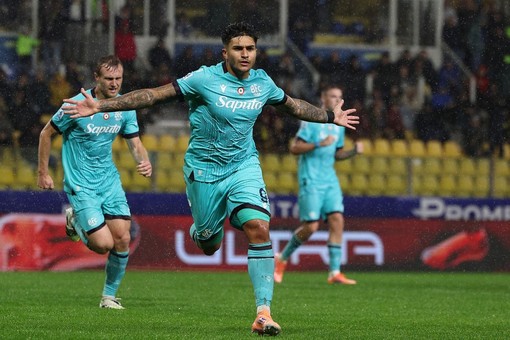 Il Bologna vince 3-1 il derby col Parma, doppietta di Castro Il Bologna vince 3-1 il derby col Parma, doppietta di Castro