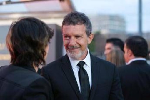 Antonio Banderas compie 65 anni: &quot;Se mi fermo muoio&quot;