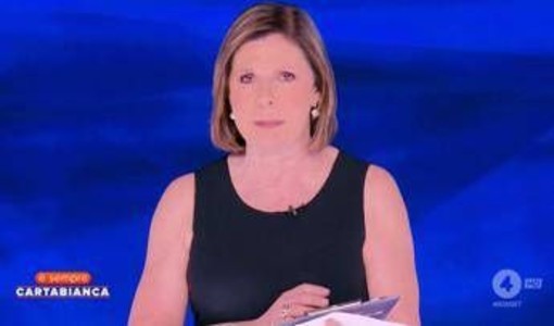 E' sempre Cartabianca, spot a raffica e trasmissione in ritardo