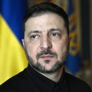Ucraina, droni russi su Kharkiv. Zelensky: "I 500 Patriot Usa tra qualche anno, ma noi dobbiamo difenderci ora"
